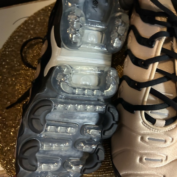 Nike Air Vapor Max Plus - Picture 6 of 8